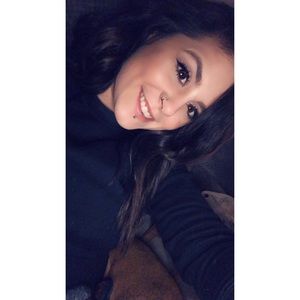 Meet your Posher, Abbie